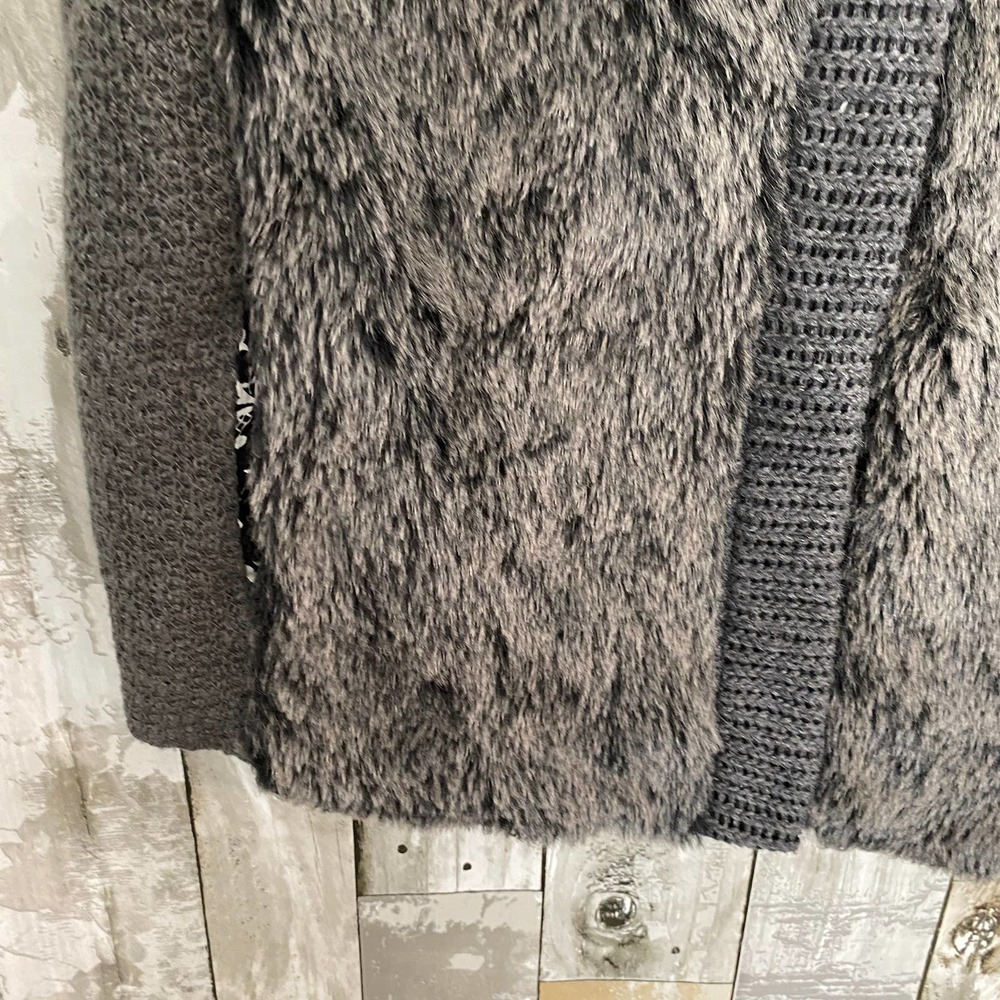 Miss me grey faux fur vest S - Picture 3 of 6